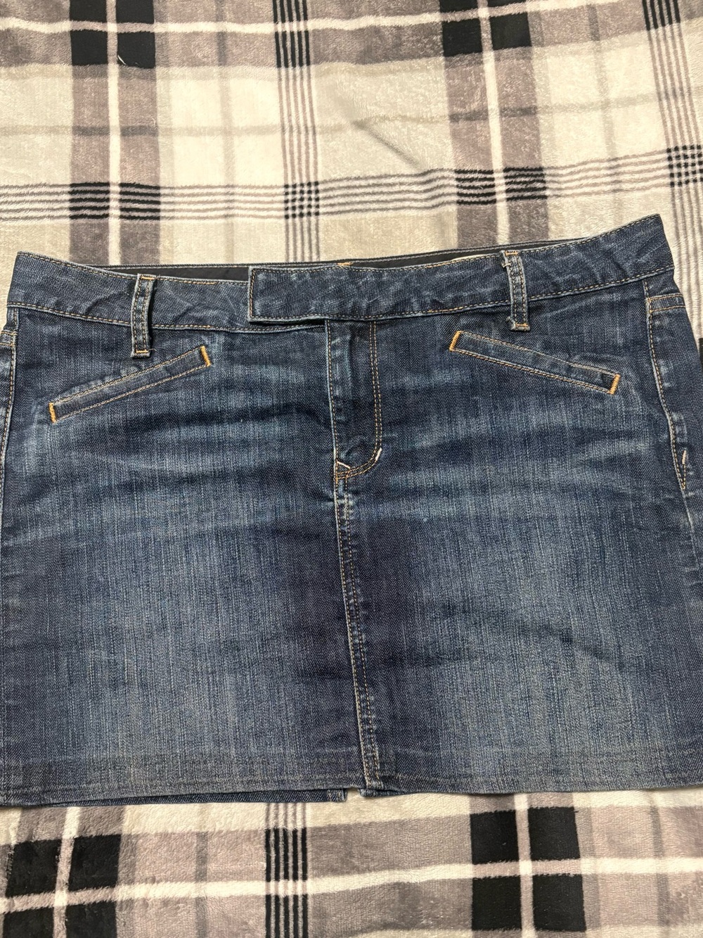 Classic Denim Mini Skirt in Medium Blue